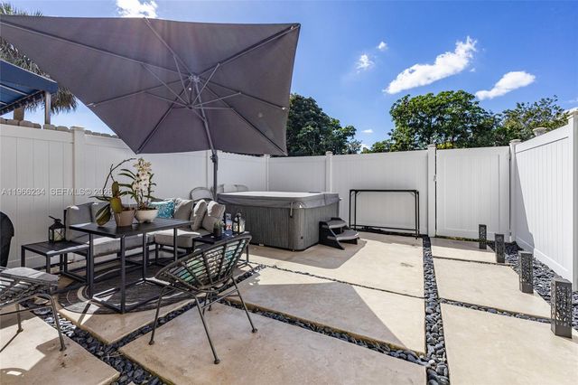 8216 SW 103rd Ave, Miami, FL 33173