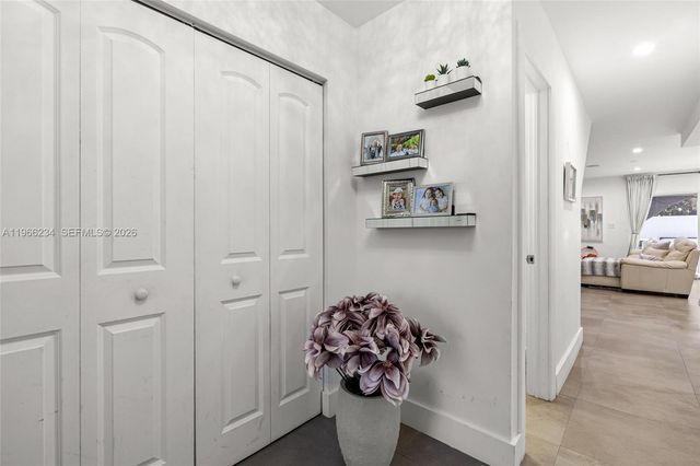 8216 SW 103rd Ave, Miami, FL 33173