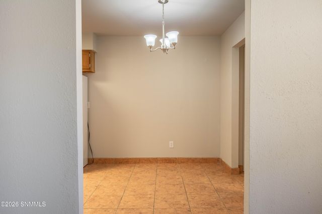 1352 S Esperanza Street, Las Cruces, NM 88001