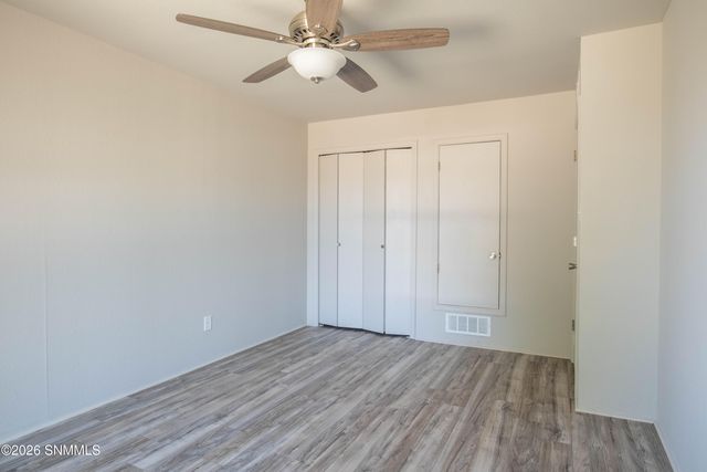 1352 S Esperanza Street, Las Cruces, NM 88001