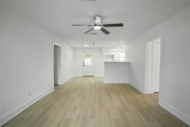 17123 Sunshine Street, Houston, TX 77049