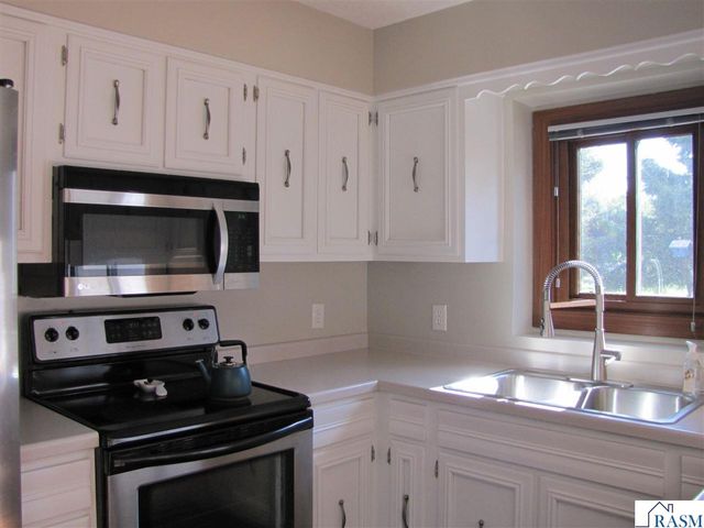 1565 Commerce Drive, North Mankato, MN 56003