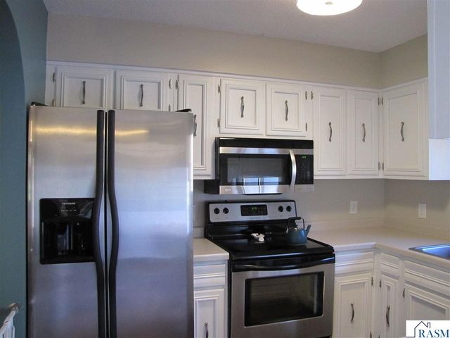 1565 Commerce Drive, North Mankato, MN 56003