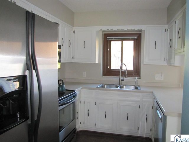 1565 Commerce Drive, North Mankato, MN 56003