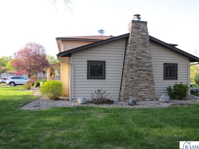 1565 Commerce Drive, North Mankato, MN 56003