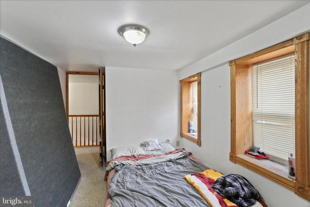 20 E E MADISON STREET, Greencastle, PA 17225