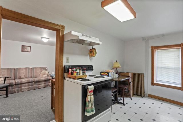 20 E E MADISON STREET, Greencastle, PA 17225