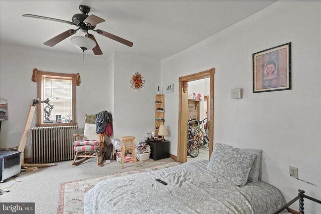 20 E E MADISON STREET, Greencastle, PA 17225