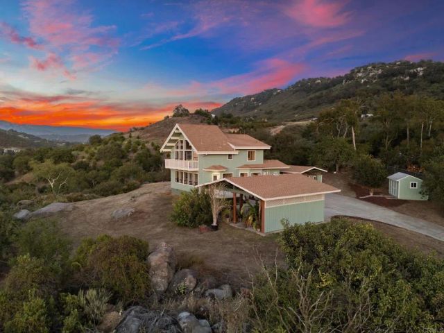 14621 Woods Valley Road, Valley Center, CA 92082