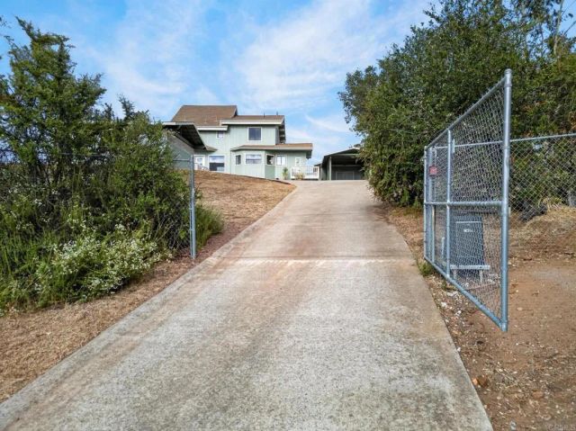 14621 Woods Valley Road, Valley Center, CA 92082