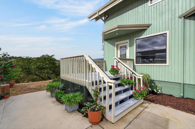 14621 Woods Valley Road, Valley Center, CA 92082