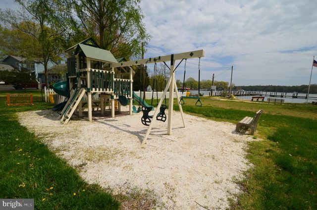 1209 JOHNSON DR, Shady Side, MD 20764