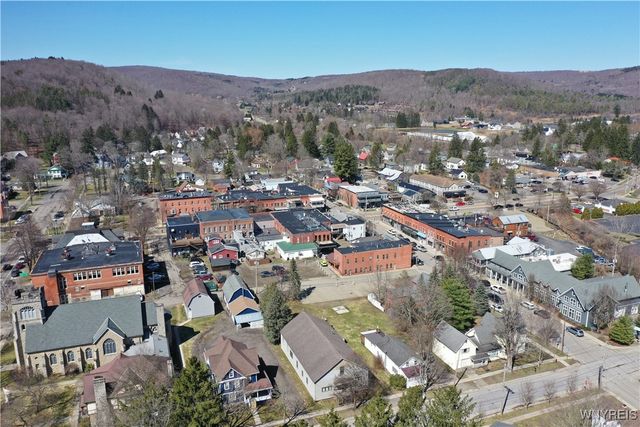 28 Martha Street, Ellicottville, NY 14731