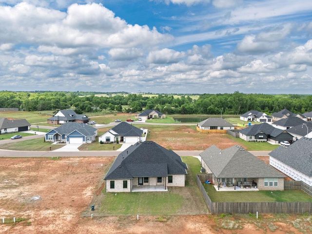 219 Outlander Way, Shawnee, OK 74804