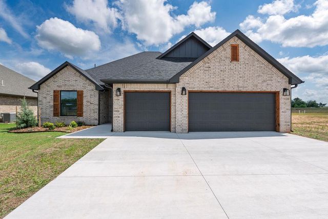 219 Outlander Way, Shawnee, OK 74804