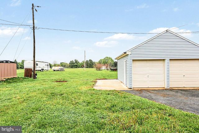 179 N WOLF ST, Manheim, PA 17545
