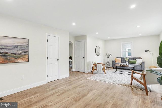 179 N WOLF ST, Manheim, PA 17545