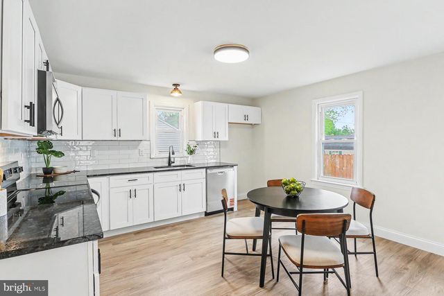 179 N WOLF ST, Manheim, PA 17545