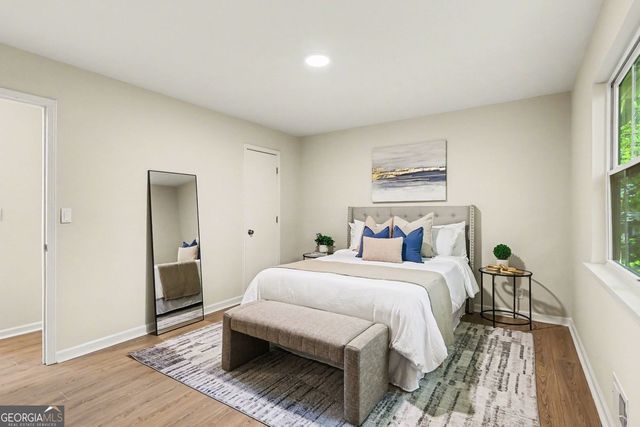 2546 Candler Woods Drive, Decatur, GA 30032