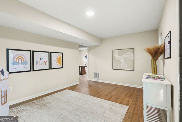 2546 Candler Woods Drive, Decatur, GA 30032