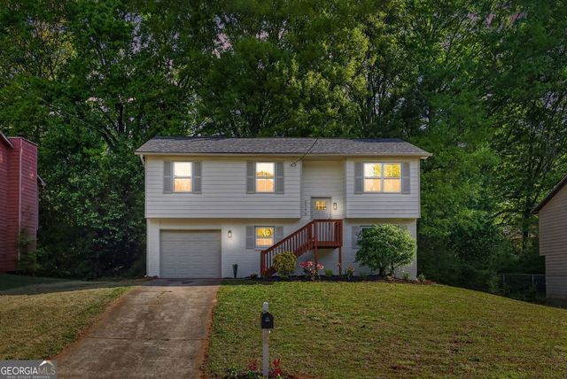 2546 Candler Woods Drive, Decatur, GA 30032