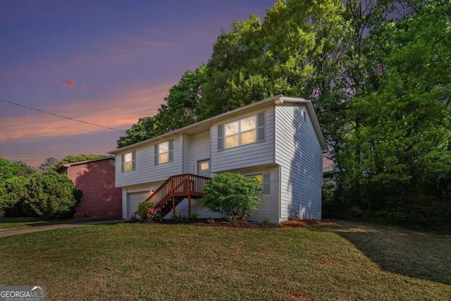 2546 Candler Woods Drive, Decatur, GA 30032