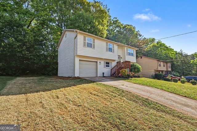 2546 Candler Woods Drive, Decatur, GA 30032