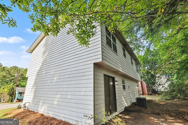 2546 Candler Woods Drive, Decatur, GA 30032