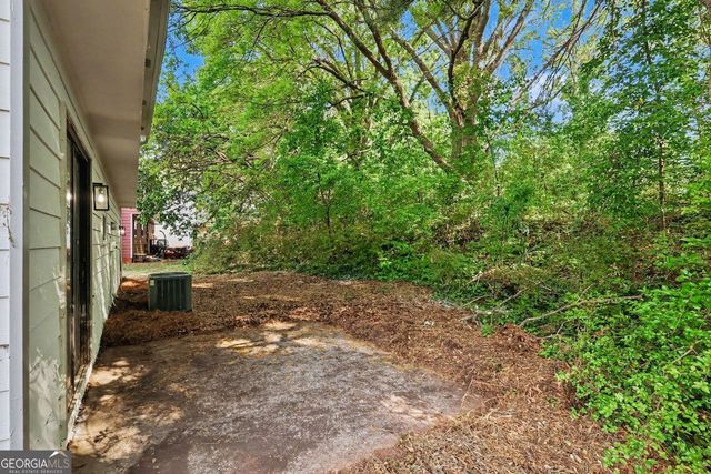 2546 Candler Woods Drive, Decatur, GA 30032