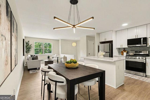 2546 Candler Woods Drive, Decatur, GA 30032