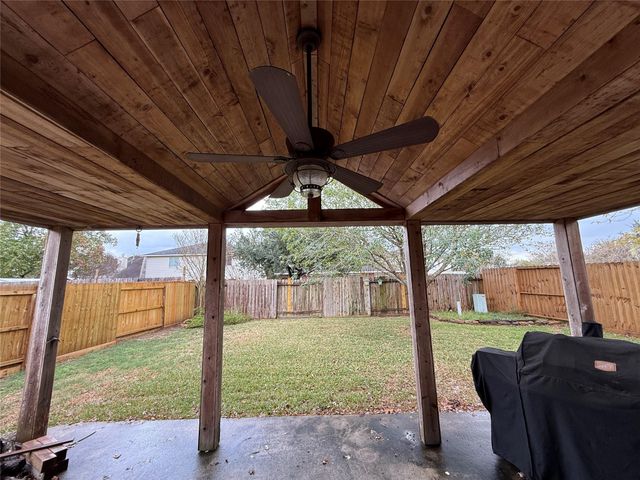 9410 Castlegap Drive, Spring, TX 77379