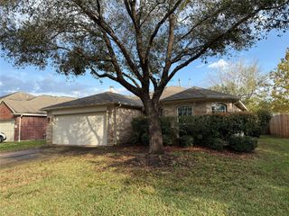 9410 Castlegap Drive, Spring, TX 77379