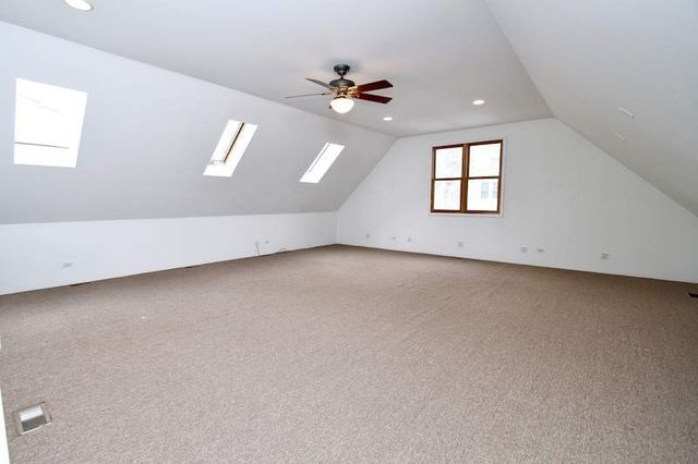 1297 Edgewood Road, Lake Forest, IL 60045