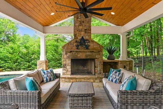 325 Edwards Brook Lane, Canton, GA 30115