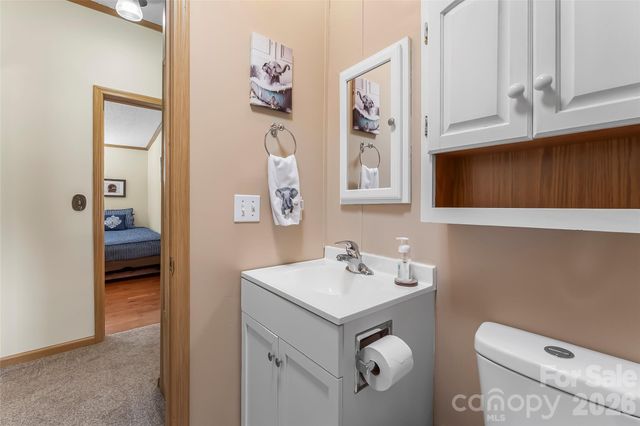 208 Red Birch Court, Hendersonville, NC 28739