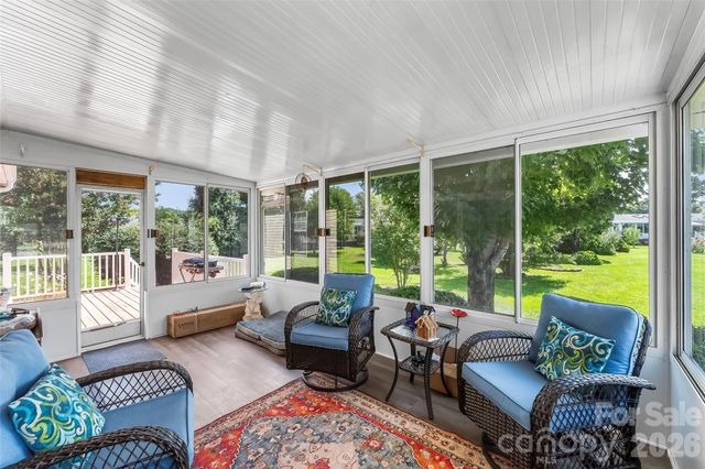 208 Red Birch Court, Hendersonville, NC 28739