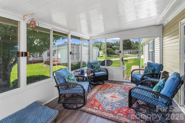 208 Red Birch Court, Hendersonville, NC 28739
