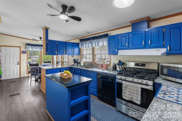 208 Red Birch Court, Hendersonville, NC 28739