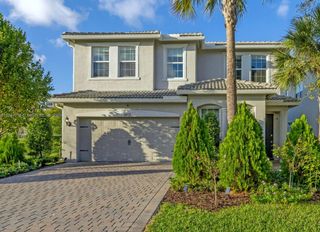 3813 Greenway Dr, Hollywood, FL 33021