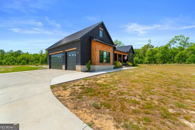 1457 Paris Avenue, Swainsboro, GA 30401