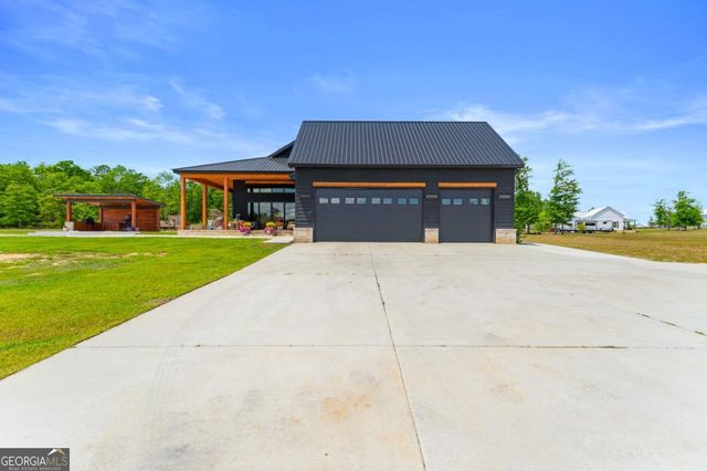 1457 Paris Avenue, Swainsboro, GA 30401