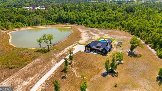 1457 Paris Avenue, Swainsboro, GA 30401