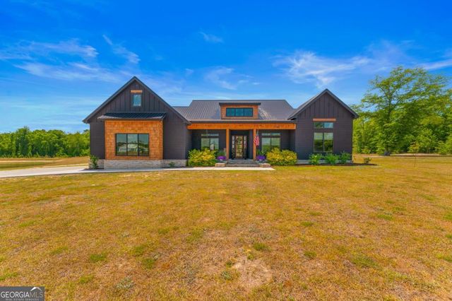 1457 Paris Avenue, Swainsboro, GA 30401