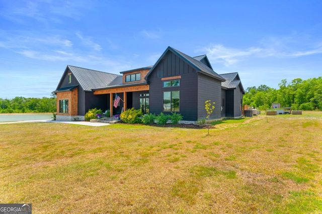 1457 Paris Avenue, Swainsboro, GA 30401