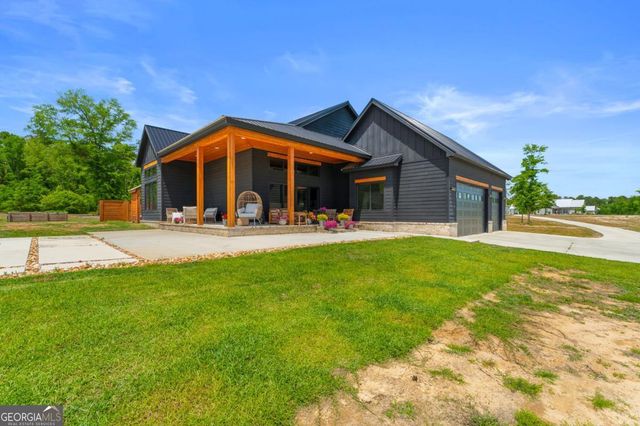 1457 Paris Avenue, Swainsboro, GA 30401