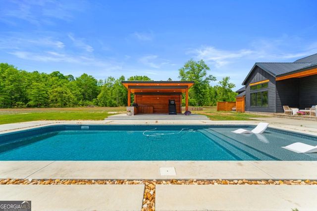 1457 Paris Avenue, Swainsboro, GA 30401
