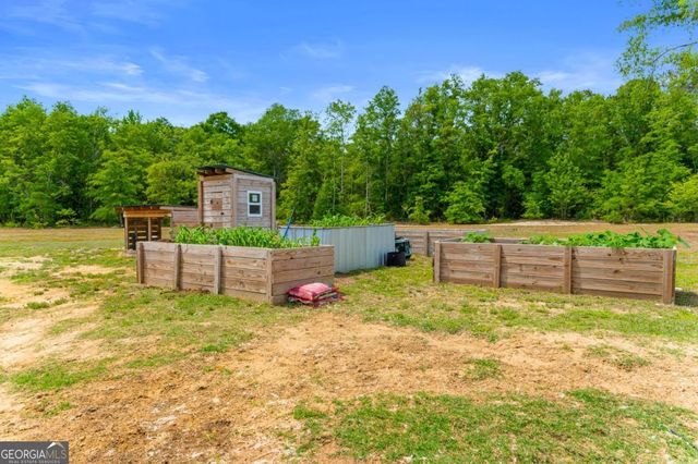 1457 Paris Avenue, Swainsboro, GA 30401