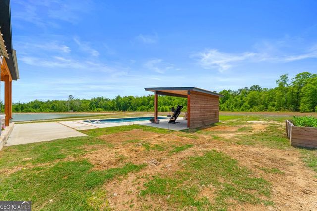 1457 Paris Avenue, Swainsboro, GA 30401