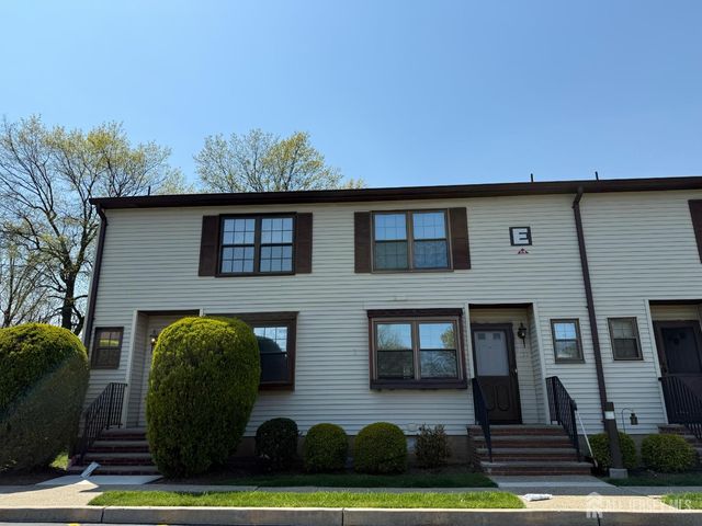 121 Dunham Avenue, Edison, NJ 08817