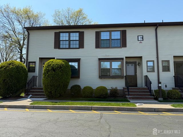 121 Dunham Avenue, Edison, NJ 08817